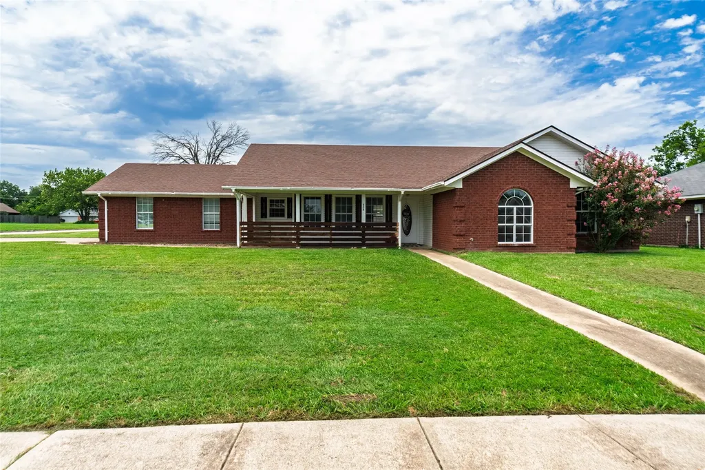 608 Aldridge Street Commerce TX 75428