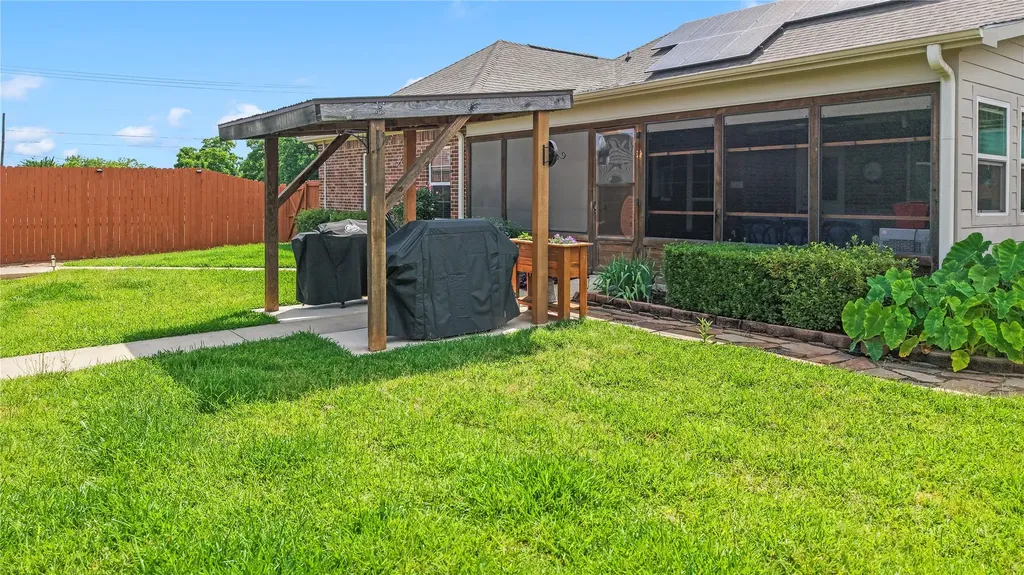104 Blake Street Mabank TX 75147
