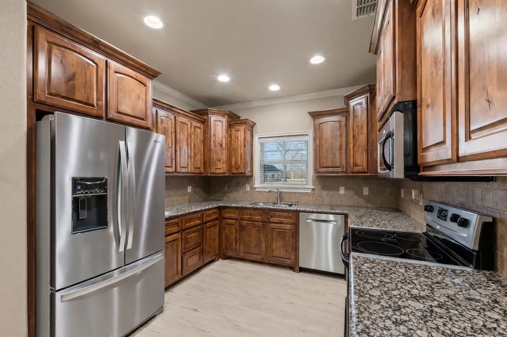 104 Blake Street Mabank TX 75147
