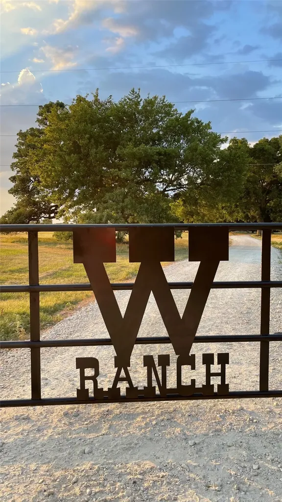 315 County Road 2240 Kerens TX 75144