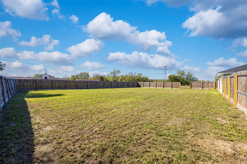 2538 County Road 3127 Greenville TX 75402