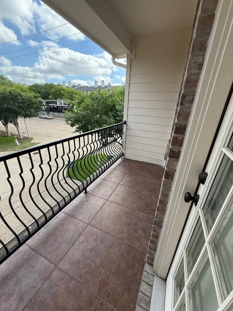 6406 Shakespeare Place Dallas TX 75252