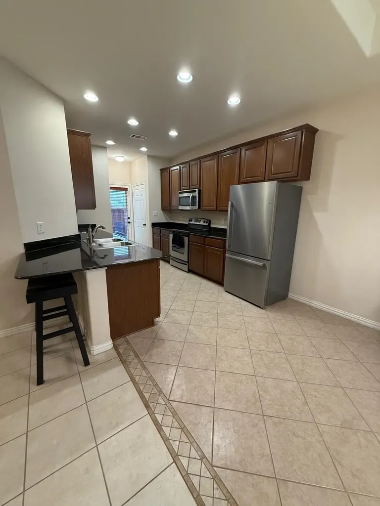 6406 Shakespeare Place Dallas TX 75252