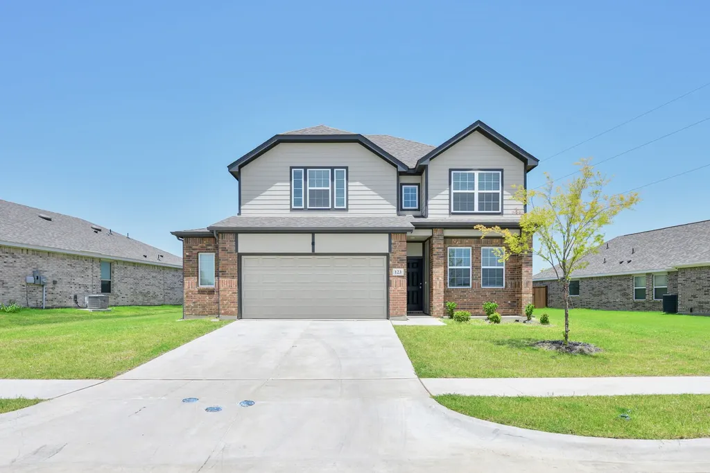 123 Honey Bee Drive Cleburne TX 76031