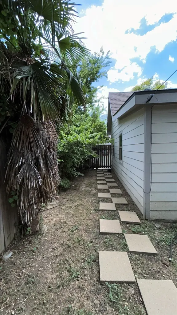 2816 Gordon Avenue Fort Worth TX 76110