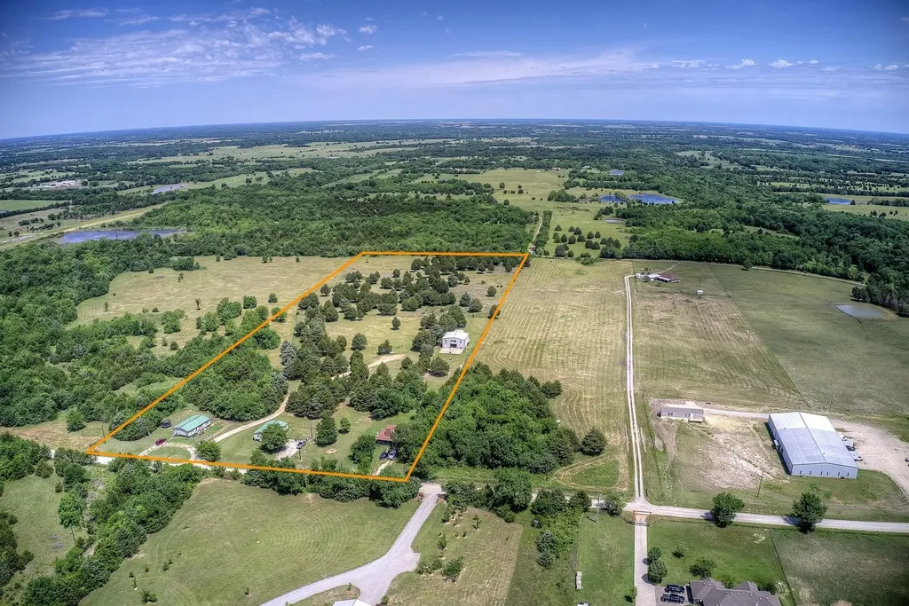 4126 County Road 4111 Campbell TX 75422