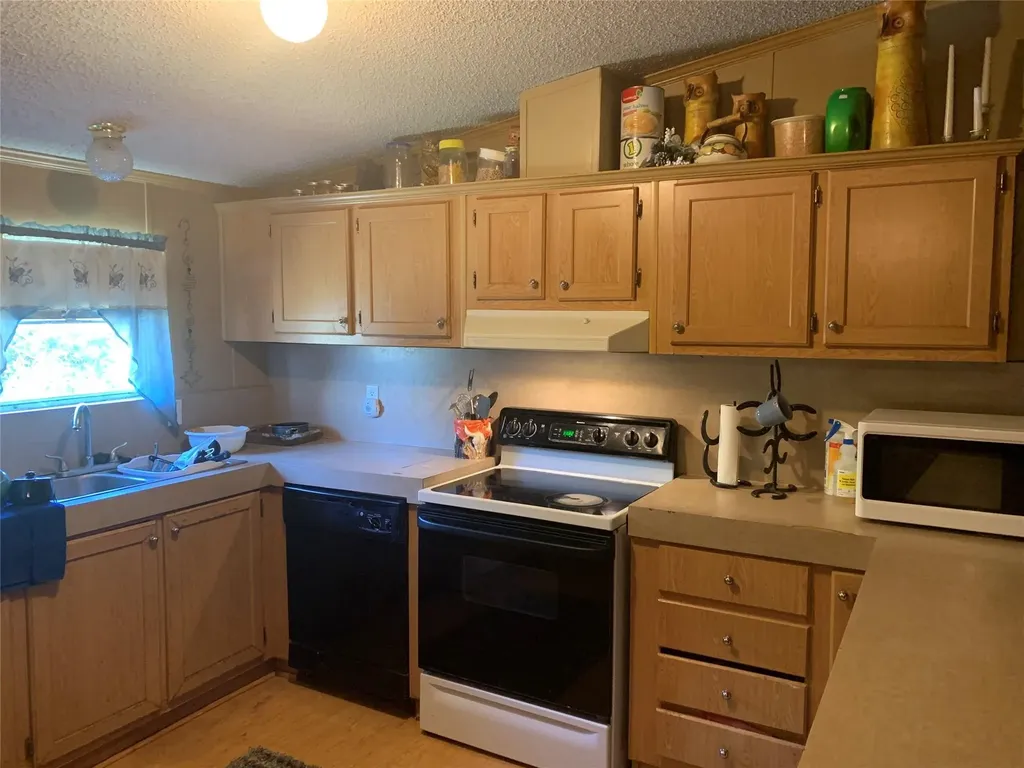 4126 County Road 4111 Campbell TX 75422