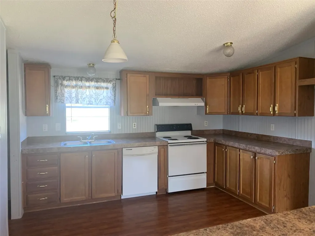 4126 County Road 4111 Campbell TX 75422
