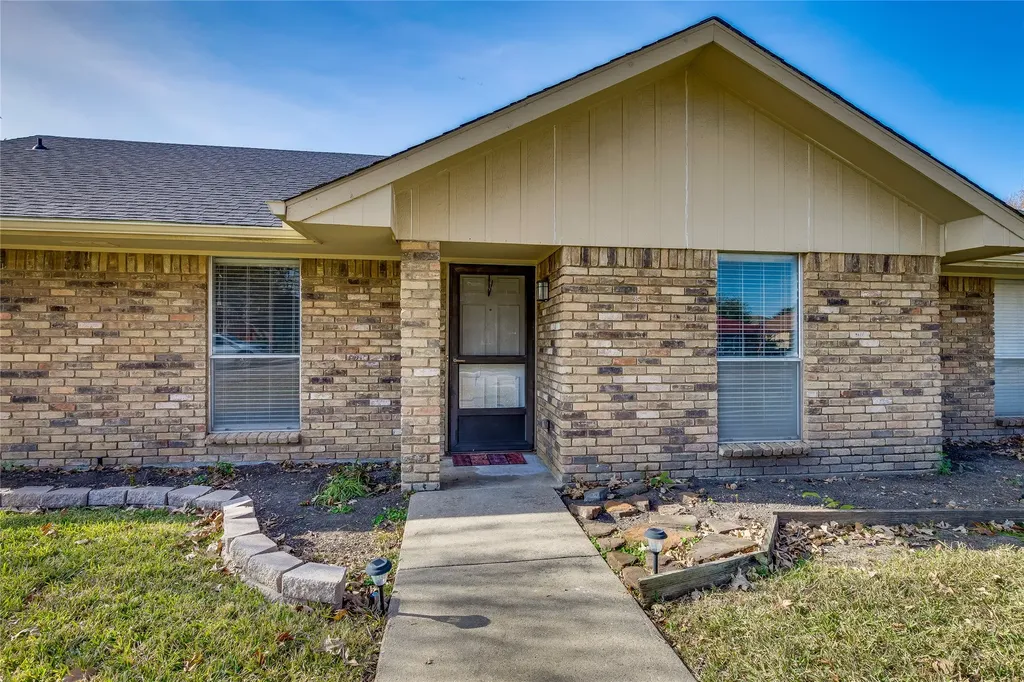 3807 Spring Hollow Drive Carrollton TX 75007