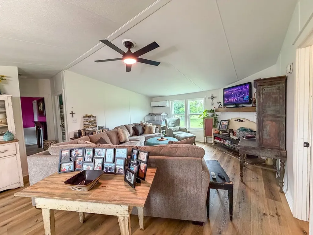 3111 Fm 2737 Lone Oak TX 75453