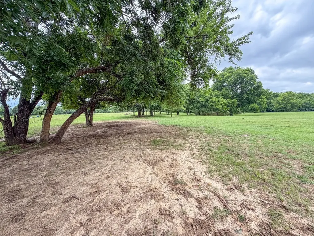 3111 Fm 2737 Lone Oak TX 75453