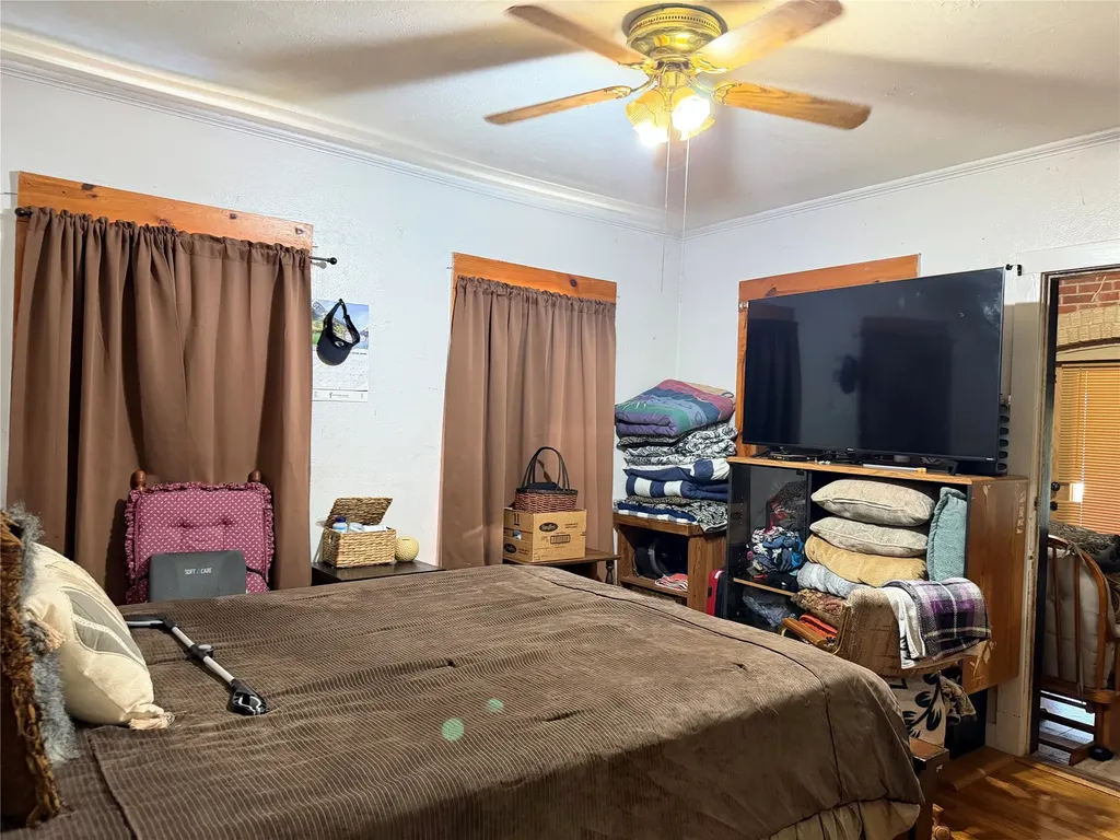 140 S Main Street Avinger TX 75630
