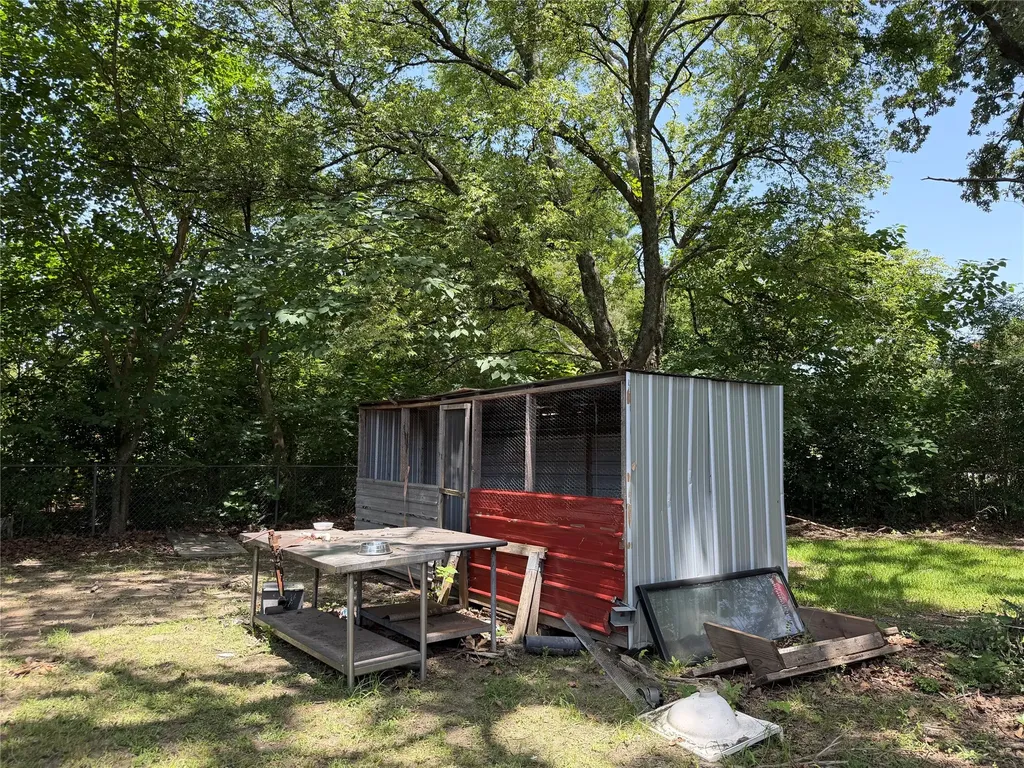 140 S Main Street Avinger TX 75630
