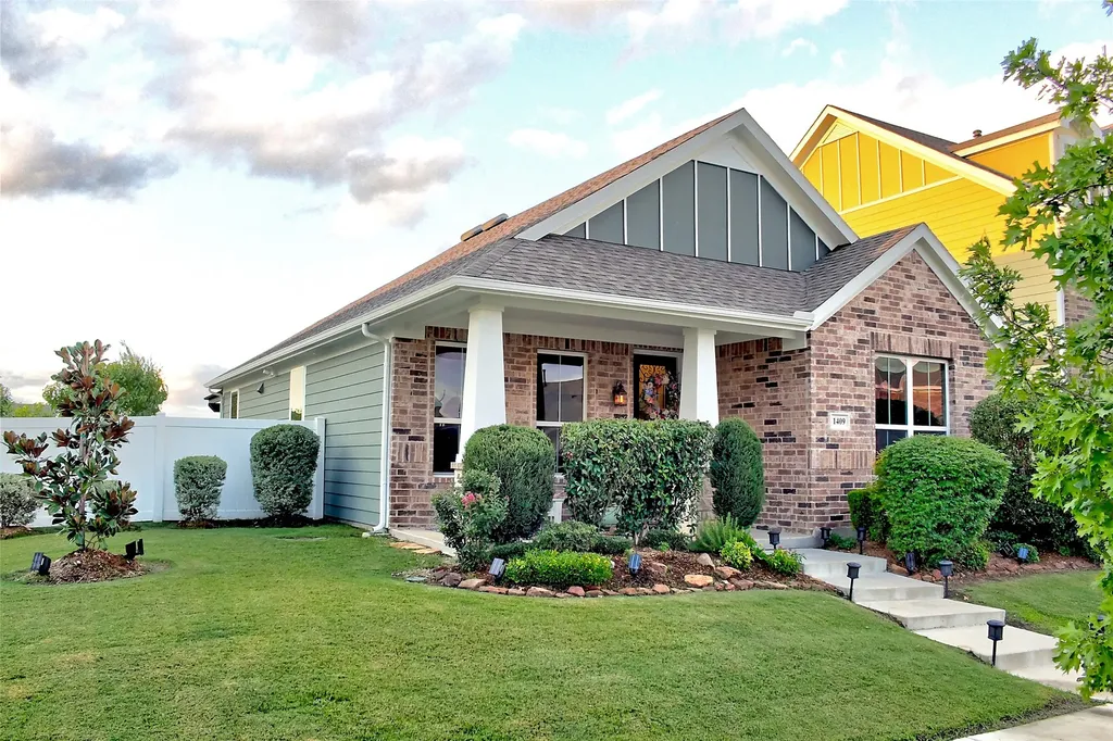 1409 Ellis Lane Aubrey TX 76227