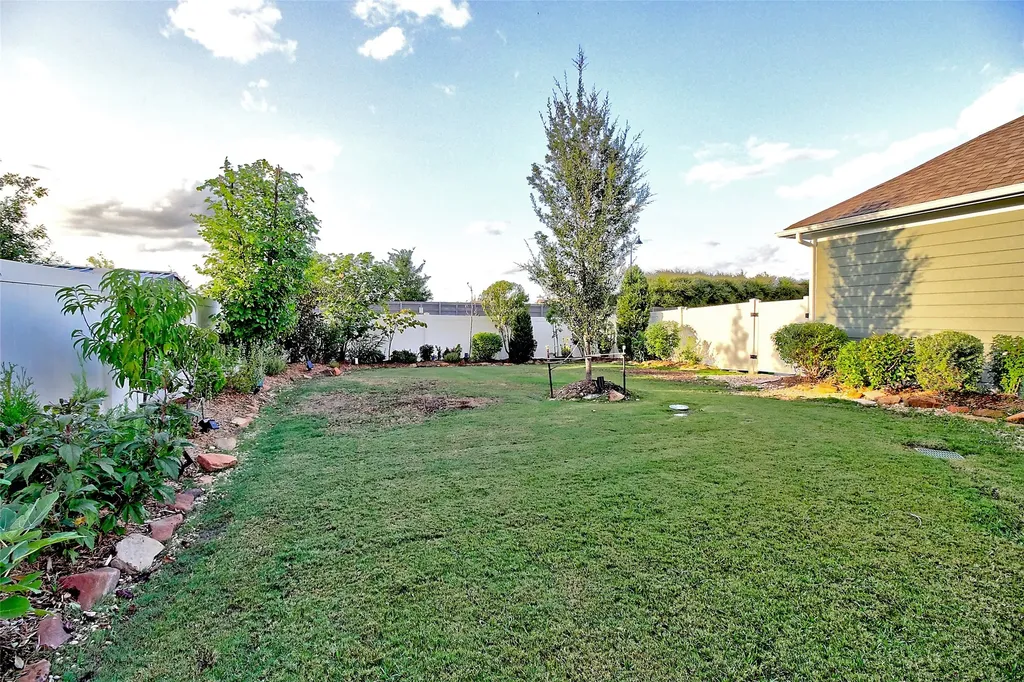 1409 Ellis Lane Aubrey TX 76227
