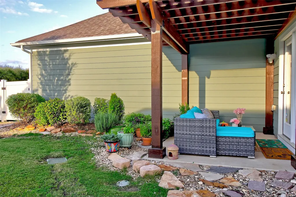 1409 Ellis Lane Aubrey TX 76227