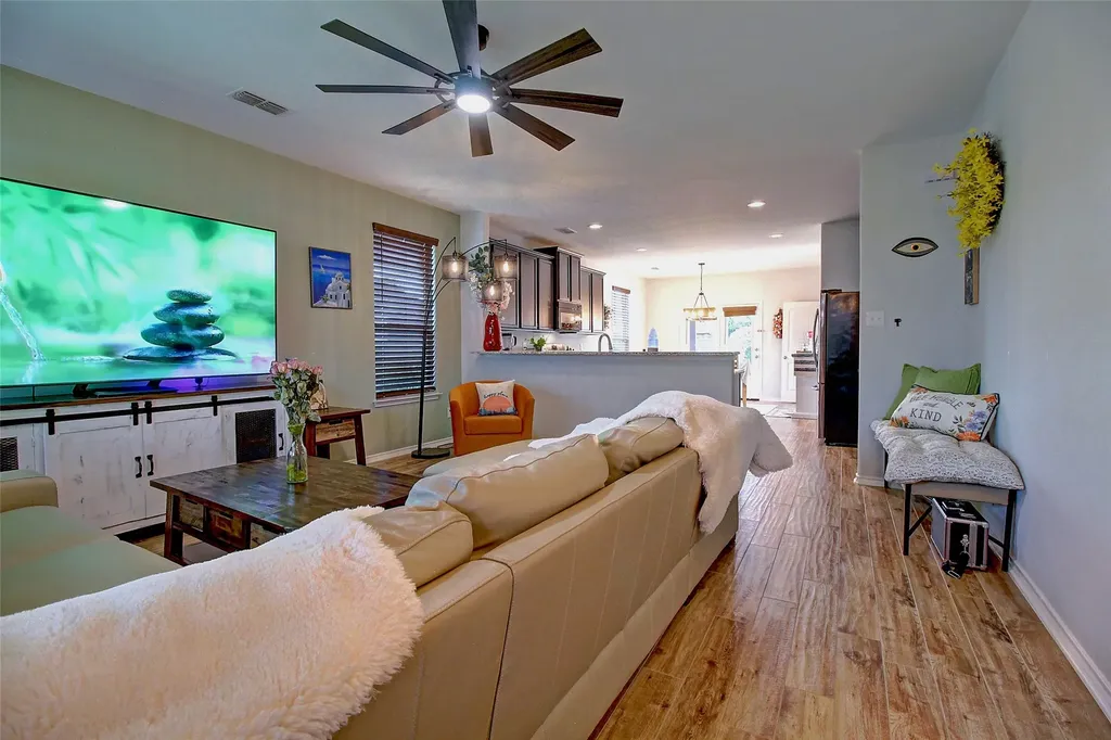 1409 Ellis Lane Aubrey TX 76227