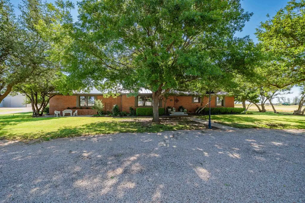 195 County Road 205 Haskell TX 79521