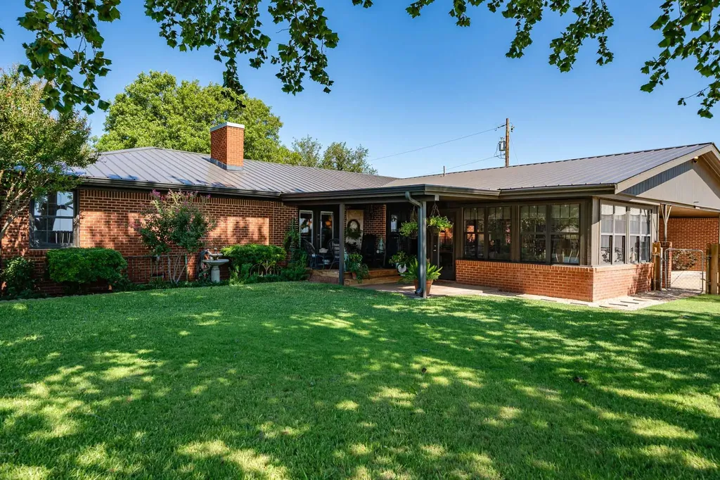 195 County Road 205 Haskell TX 79521