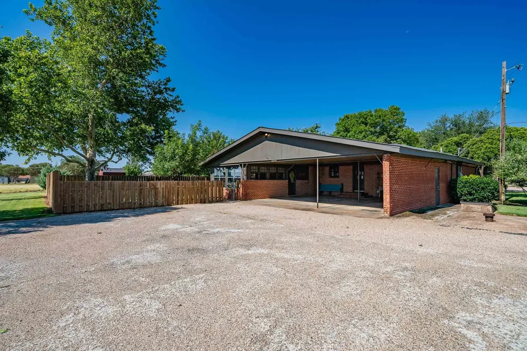 195 County Road 205 Haskell TX 79521