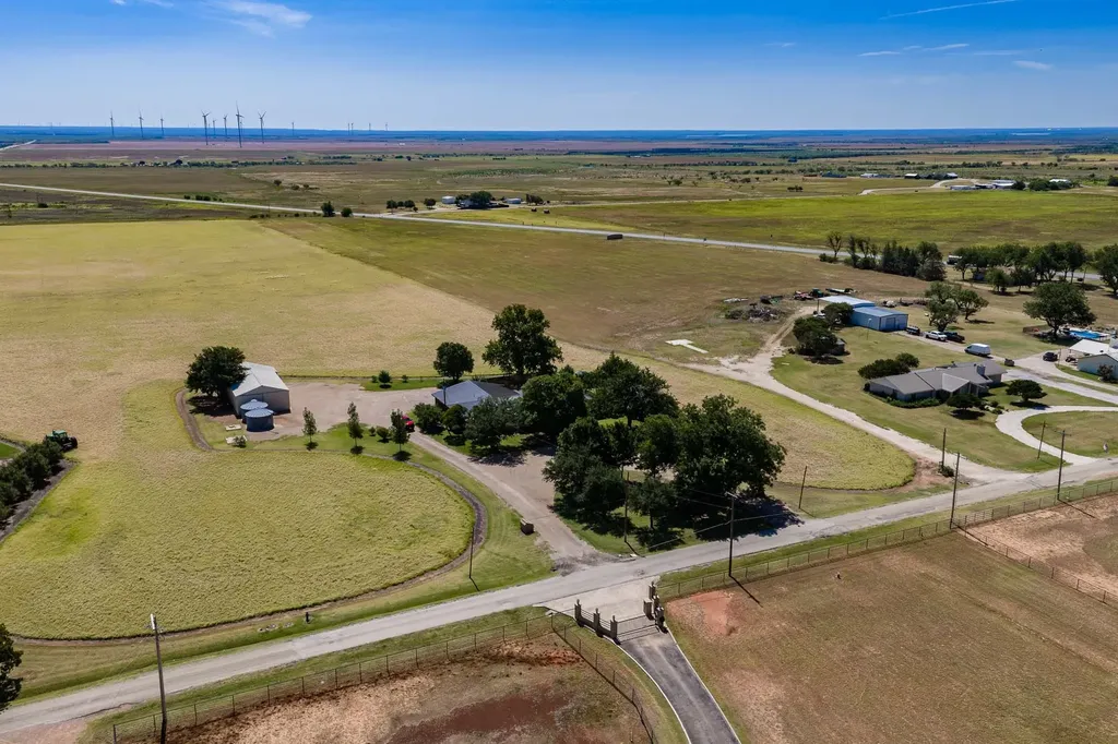 195 County Road 205 Haskell TX 79521