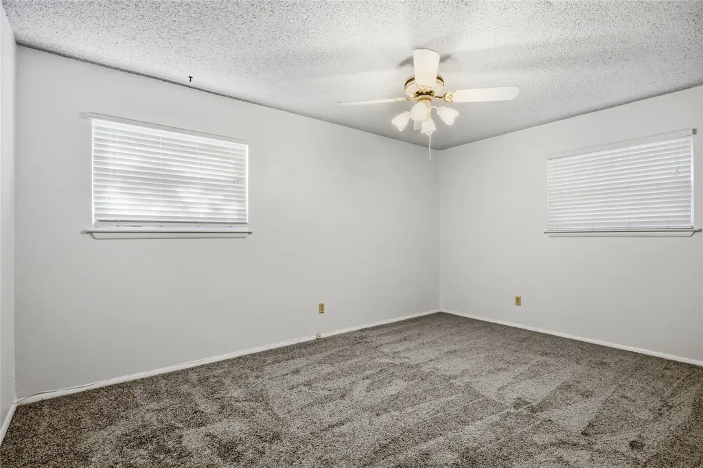 1315 Navaho Street Arlington TX 76012