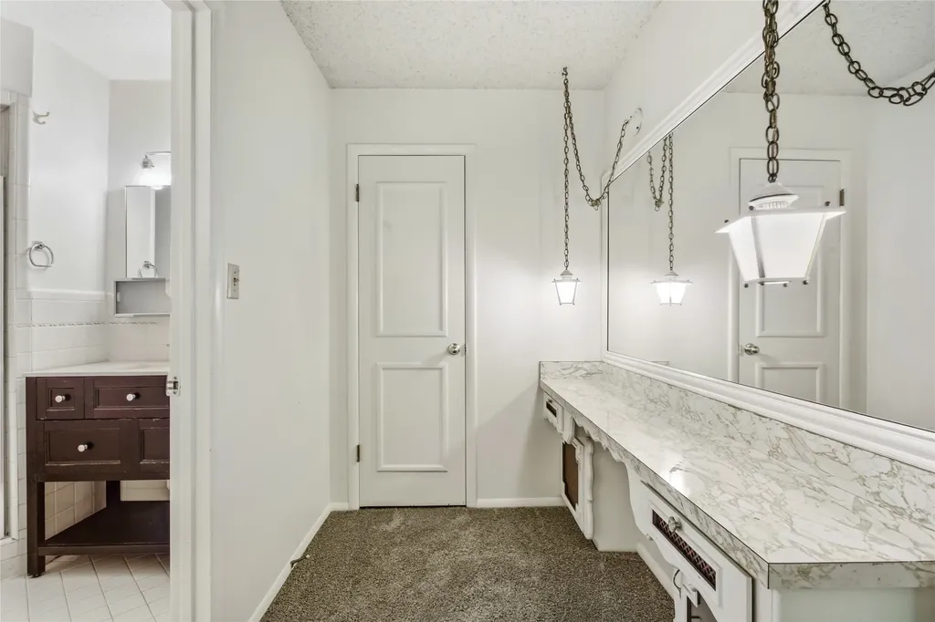 1315 Navaho Street Arlington TX 76012