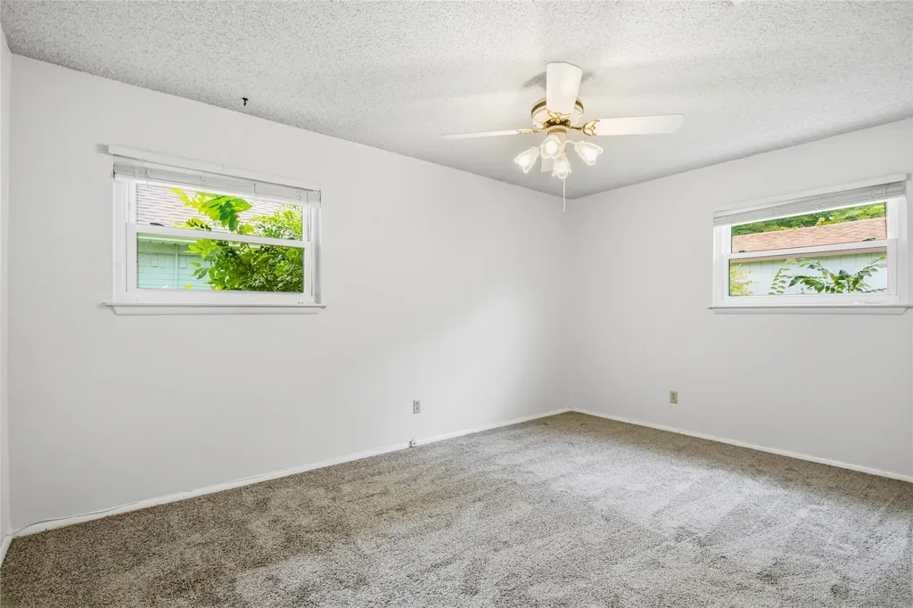 1315 Navaho Street Arlington TX 76012