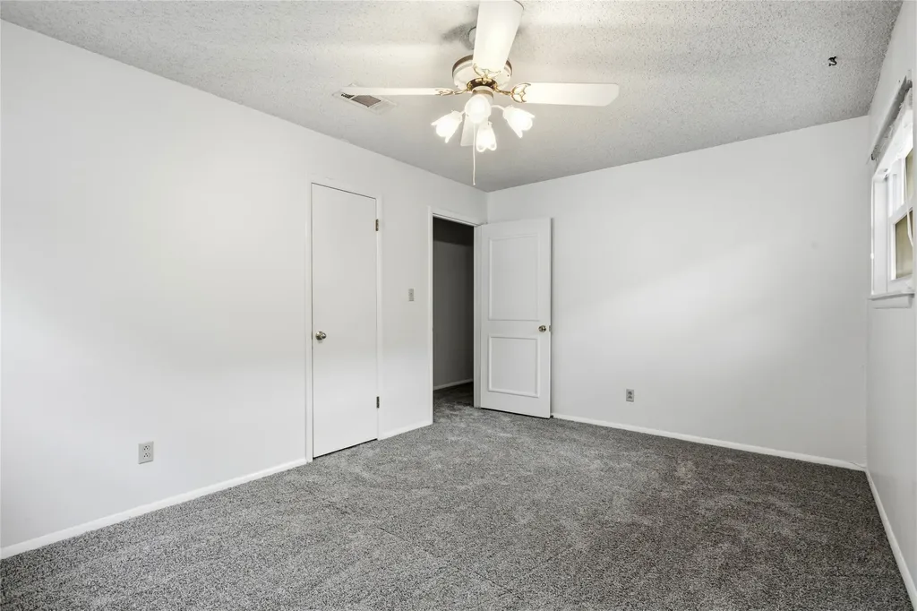 1315 Navaho Street Arlington TX 76012
