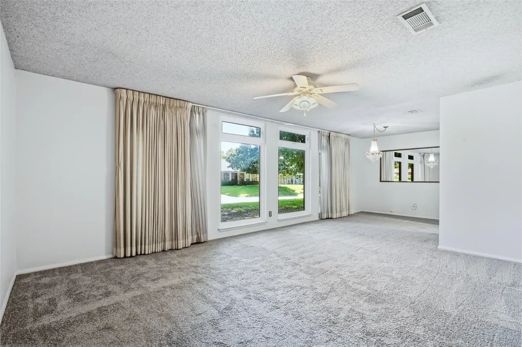 1315 Navaho Street Arlington TX 76012