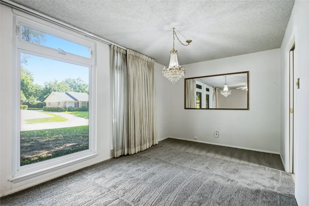 1315 Navaho Street Arlington TX 76012
