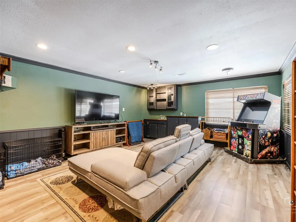 6404 Suncrest Court North Richland Hills TX 76180