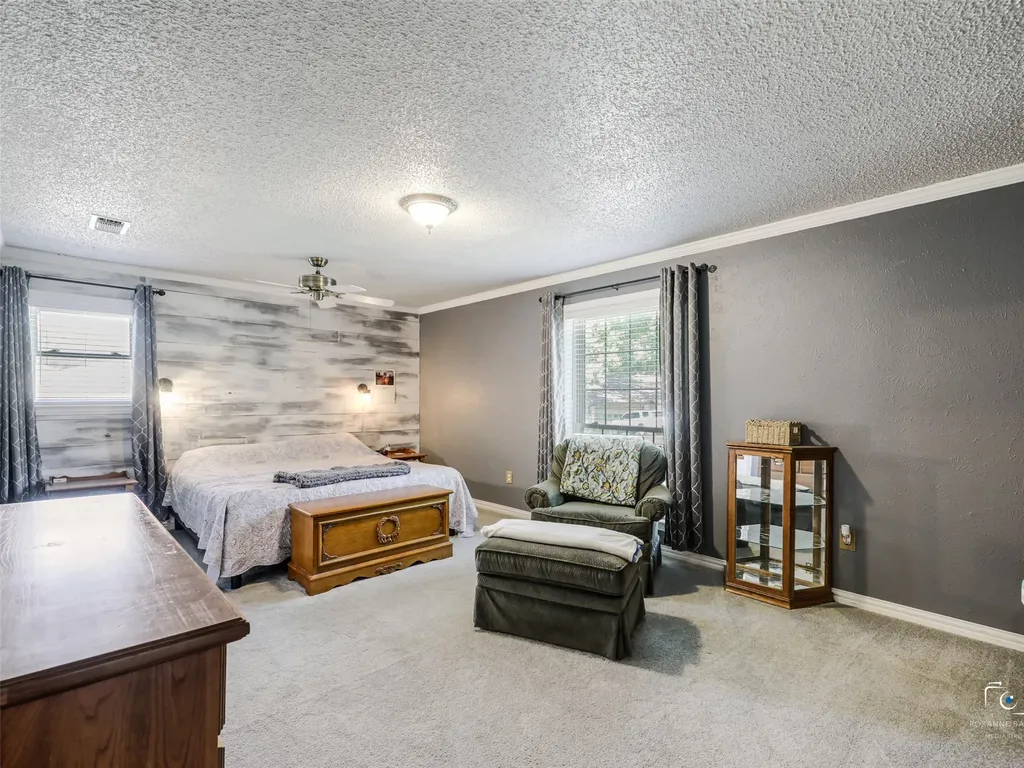 6404 Suncrest Court North Richland Hills TX 76180