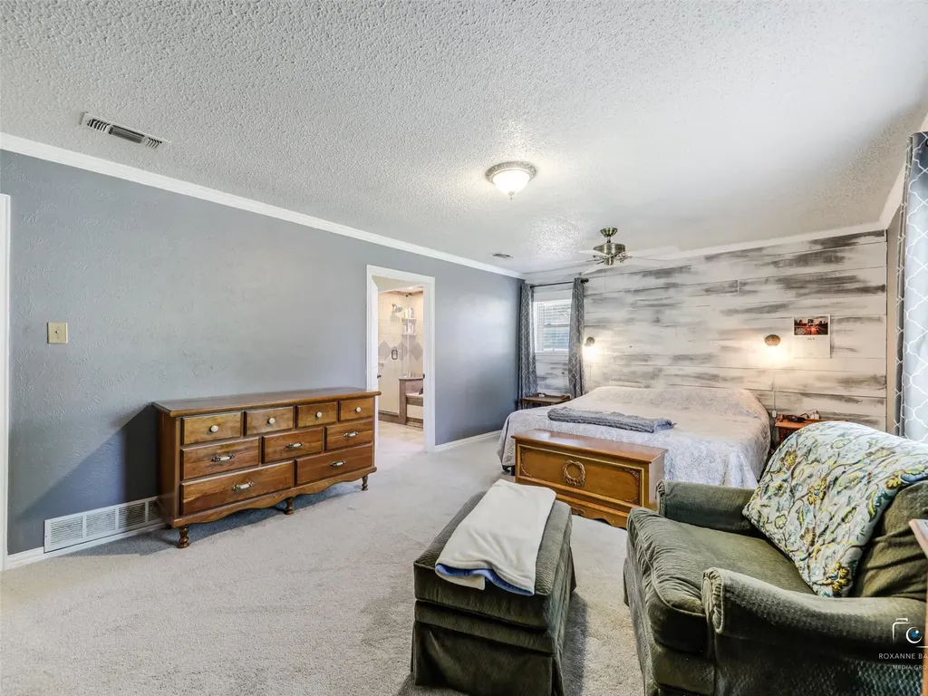 6404 Suncrest Court North Richland Hills TX 76180