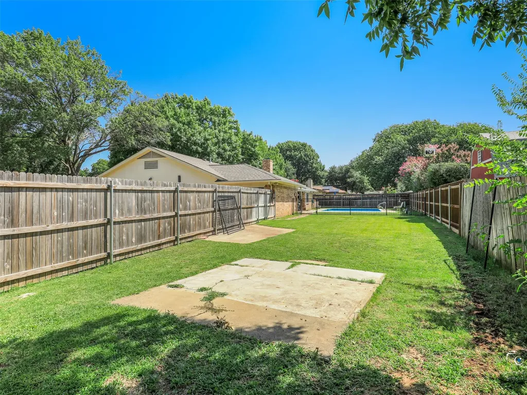 6404 Suncrest Court North Richland Hills TX 76180