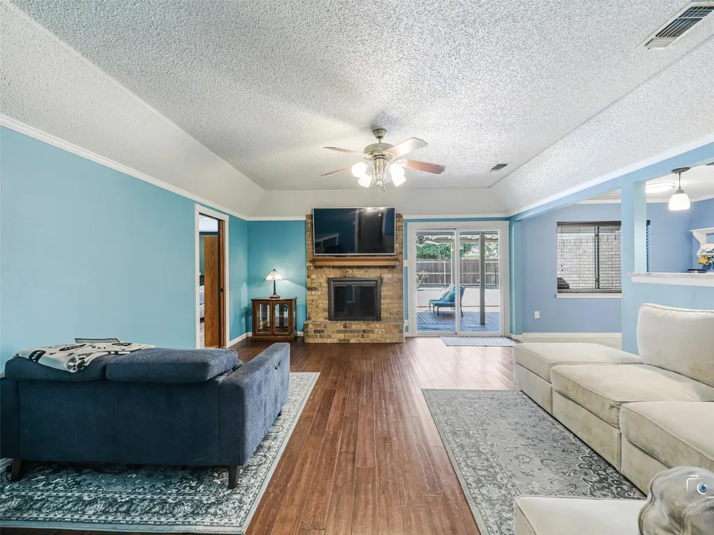 6404 Suncrest Court North Richland Hills TX 76180