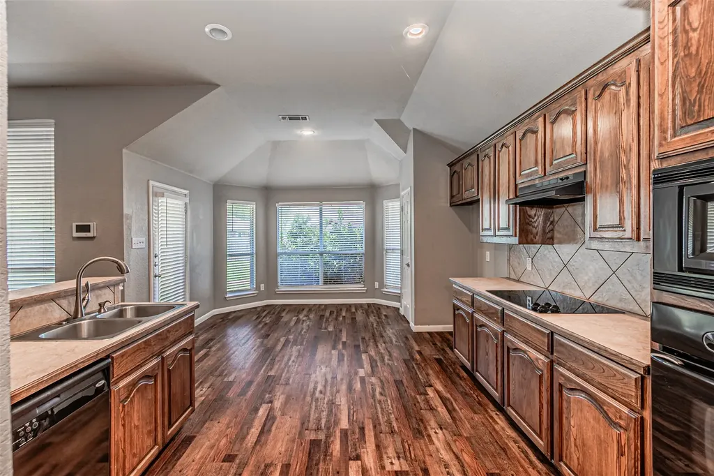 10132 Red Bluff Lane Fort Worth TX 76177