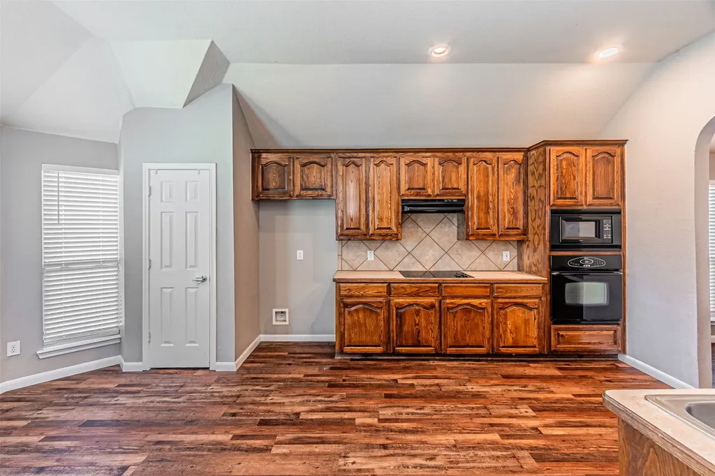 10132 Red Bluff Lane Fort Worth TX 76177