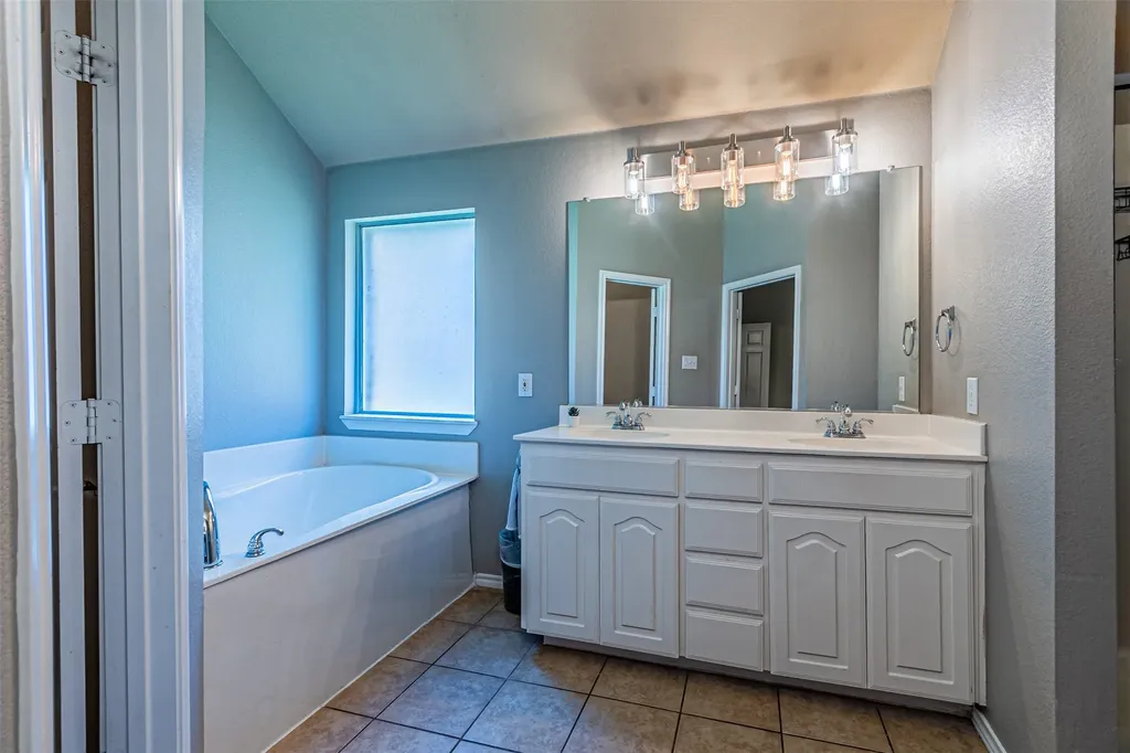 10132 Red Bluff Lane Fort Worth TX 76177