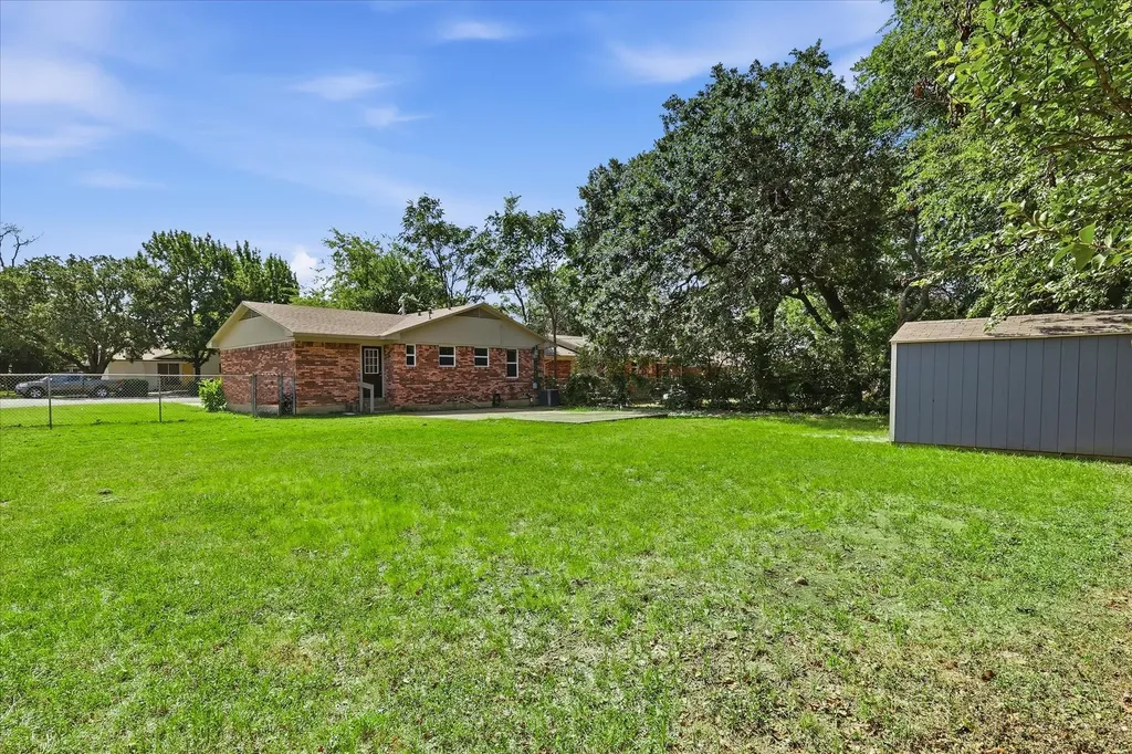 2017 Shawnee Street Denton TX 76209