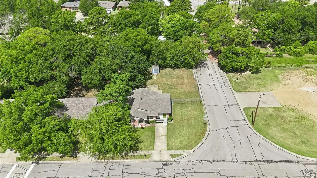 2017 Shawnee Street Denton TX 76209