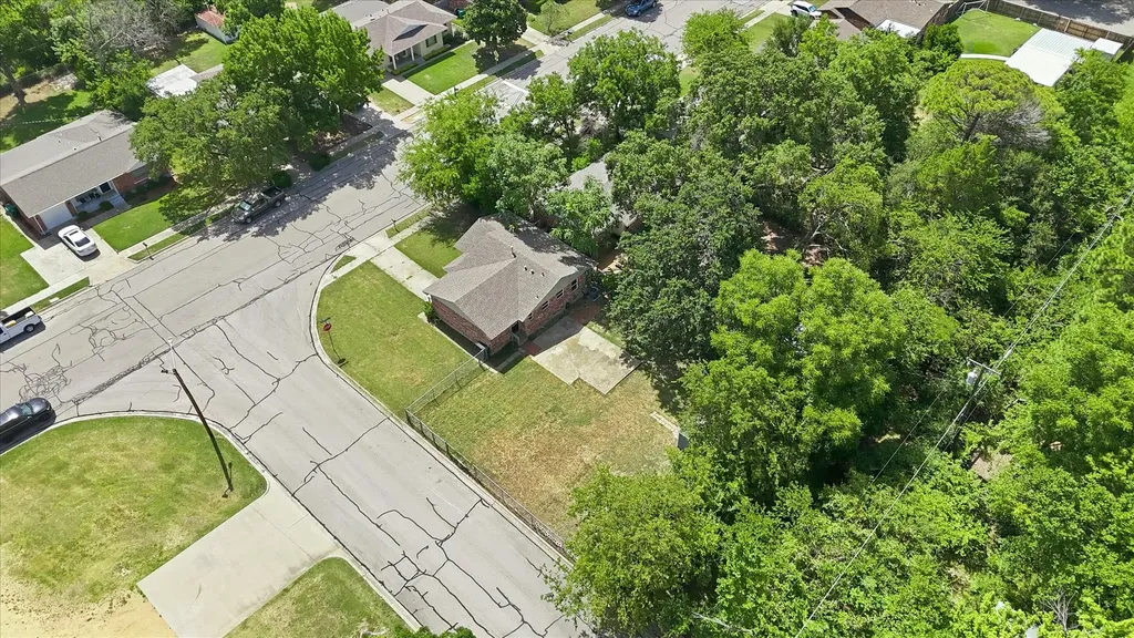 2017 Shawnee Street Denton TX 76209