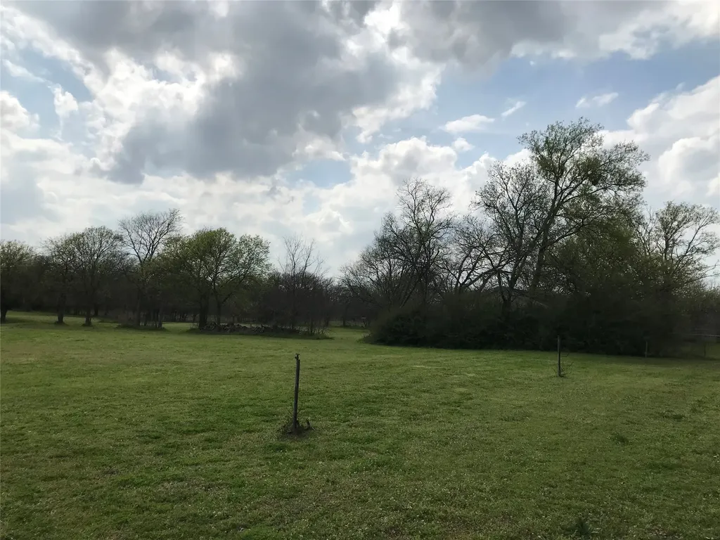 115 E Main Street Gunter TX 75058