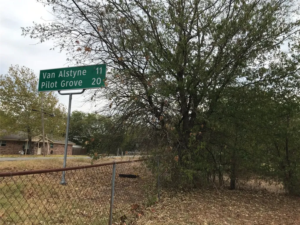 115 E Main Street Gunter TX 75058