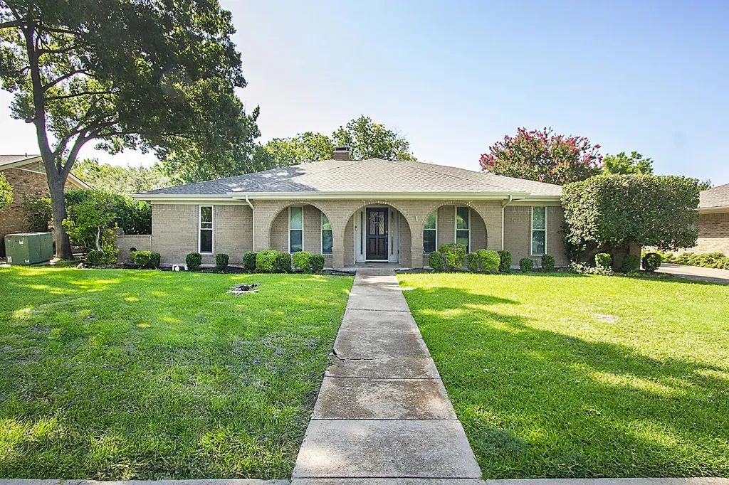 2812 Teakwood Lane Plano TX 75075