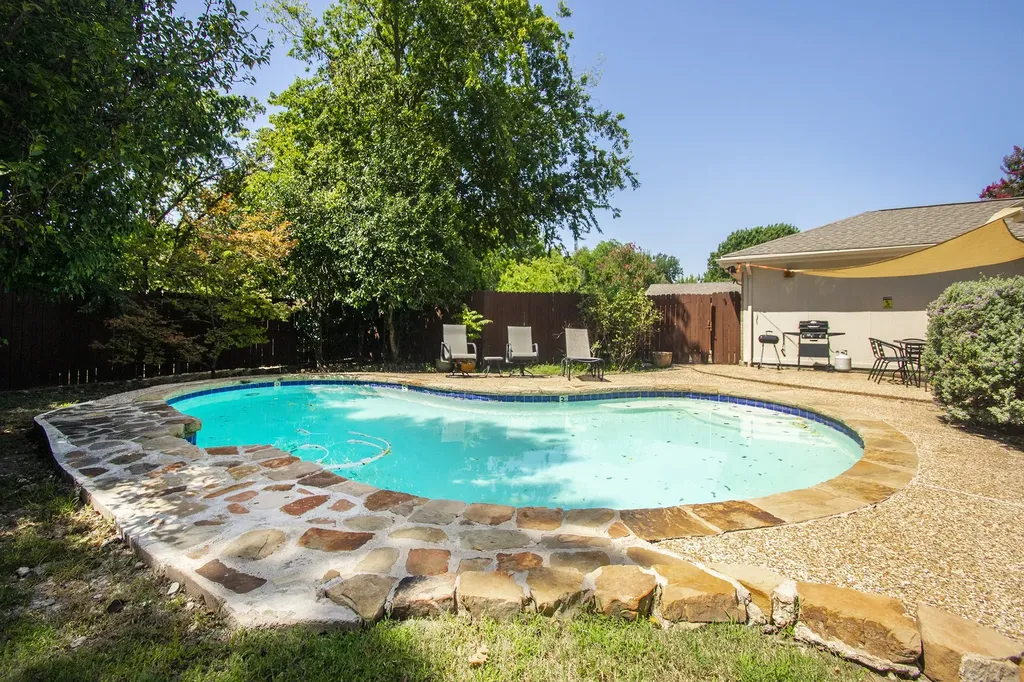 2812 Teakwood Lane Plano TX 75075