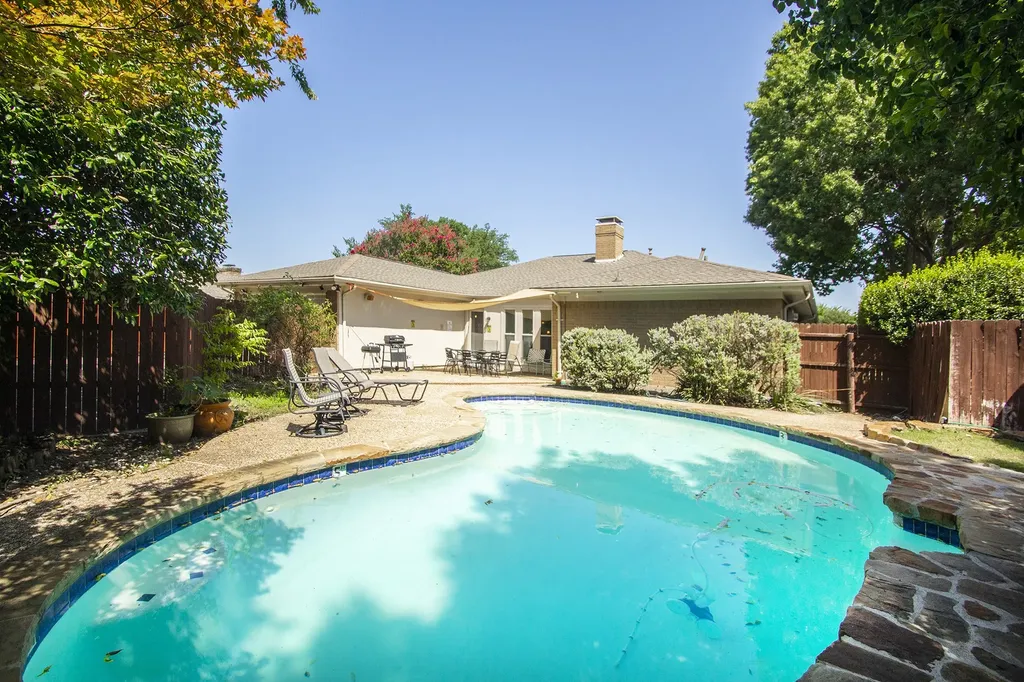 2812 Teakwood Lane Plano TX 75075