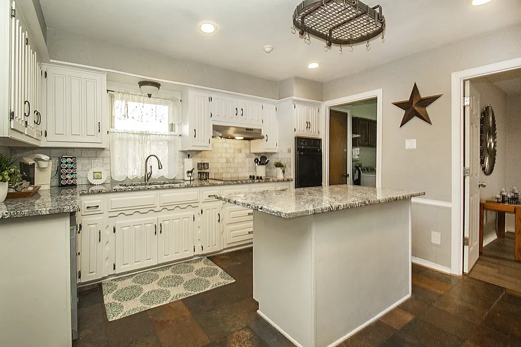 2812 Teakwood Lane Plano TX 75075