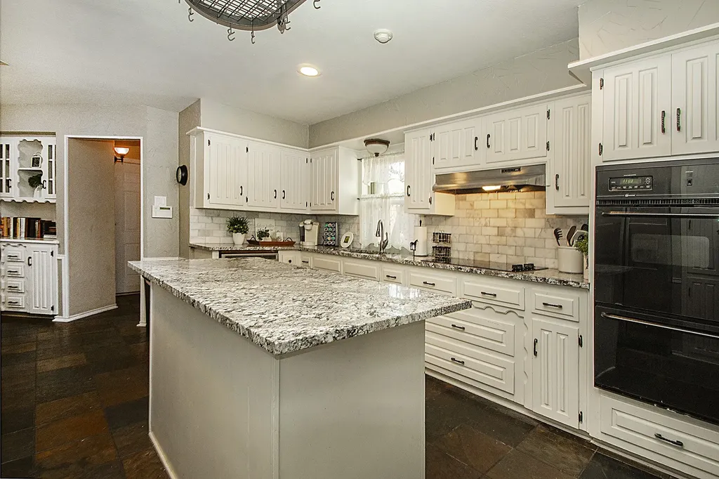 2812 Teakwood Lane Plano TX 75075