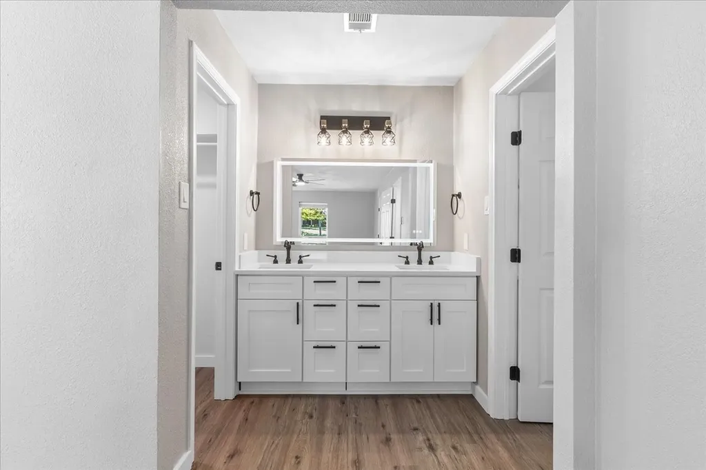 1815 Wellington Court Arlington TX 76013